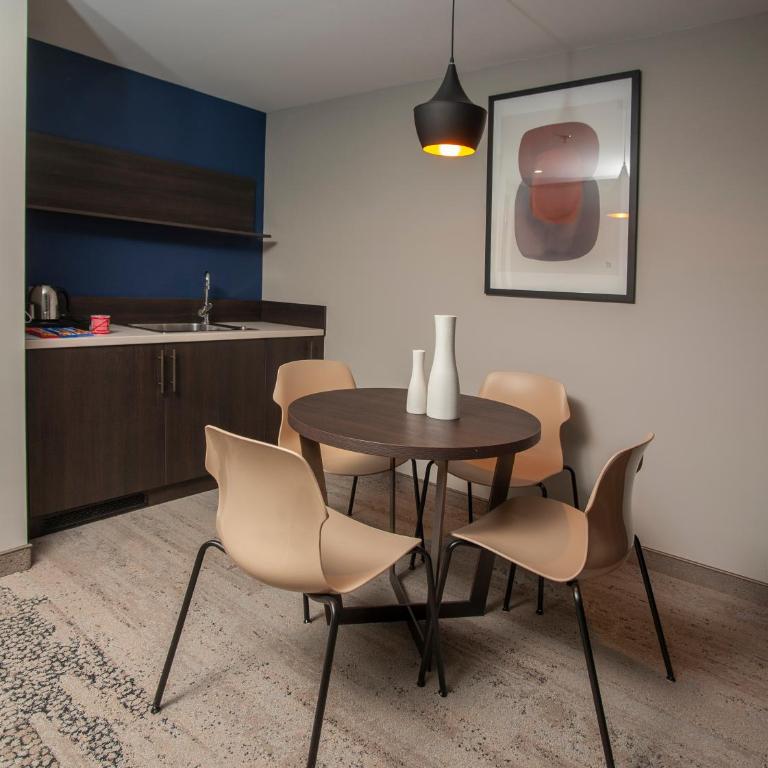 voco - Podgorica by IHG - One-Bedroom King Suite - 2