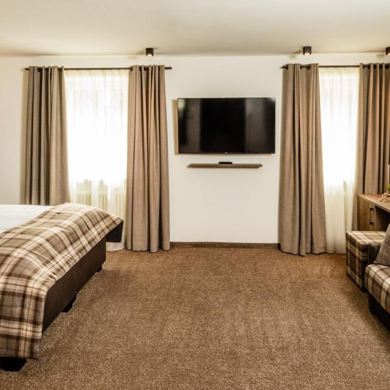 Hotel Touring Dolomites - Camera Familiare - 1