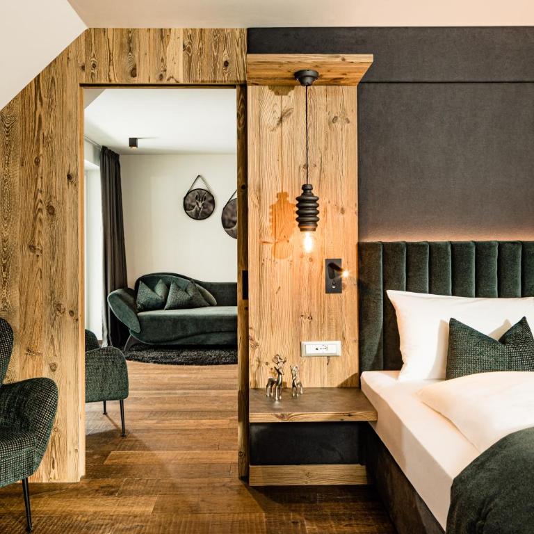 Hotel Touring Dolomites - Camera Tripla con Balcone - 2