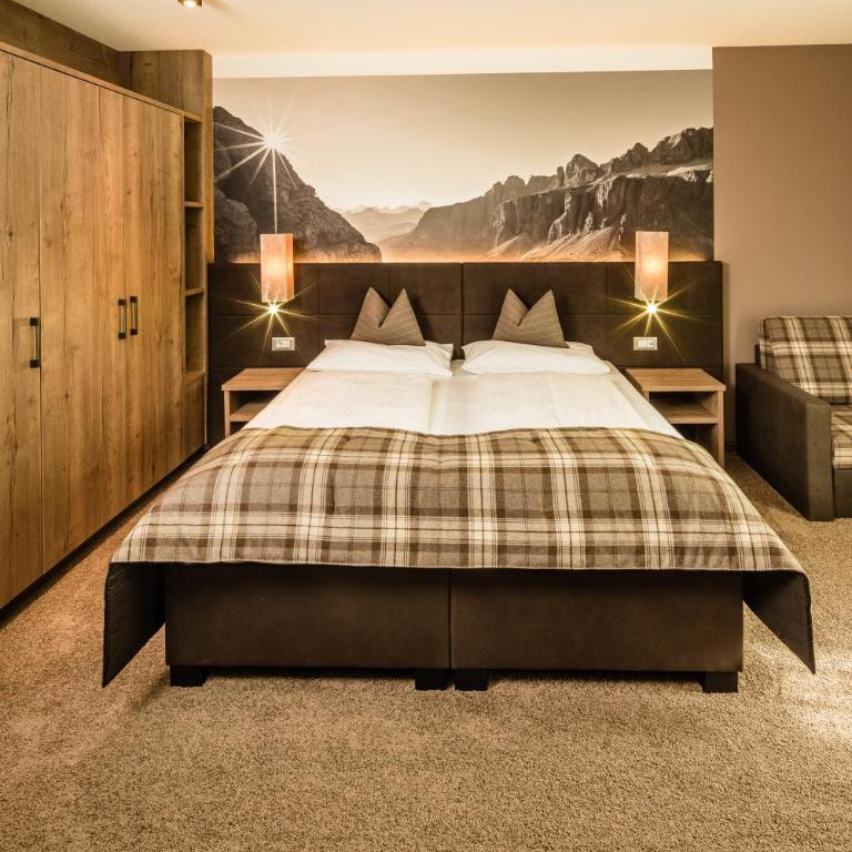 Hotel Touring Dolomites - Camera Tripla Superior - 8
