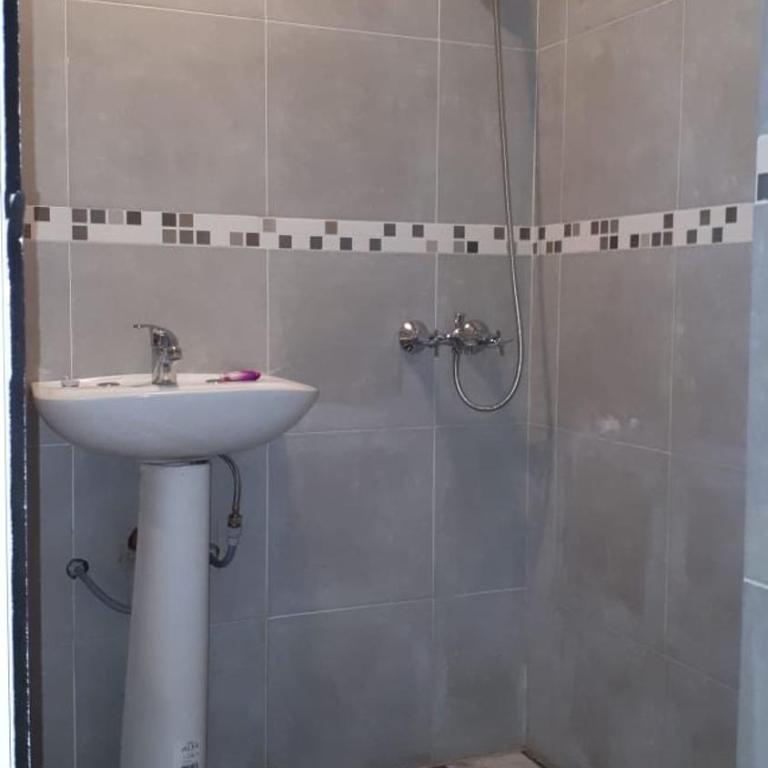 Cabañas Ascochinga - Apartamento con ducha - 4