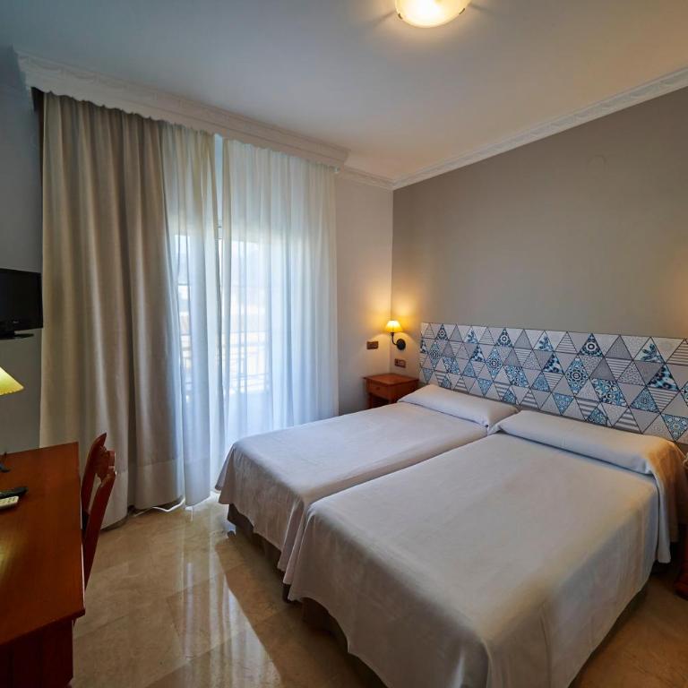 Hotel Bajamar Centro - Habitación Doble - 1 o 2 camas - 11