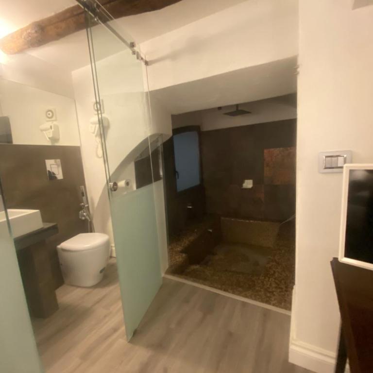 WELLNESS HM wellness home By Dimorra - Three-Bedroom Apartment - 8