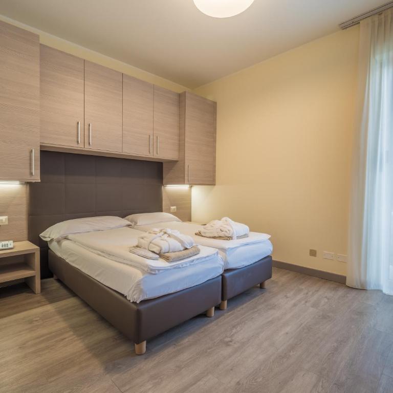 Hotel Capo Reamol - Suite con Balcone e Vista Lago - 7
