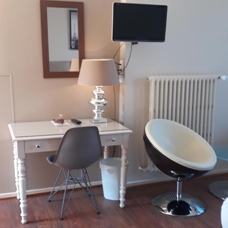 L'Oasis - Superior Double Room with Balcony - Lake or Park View - 25