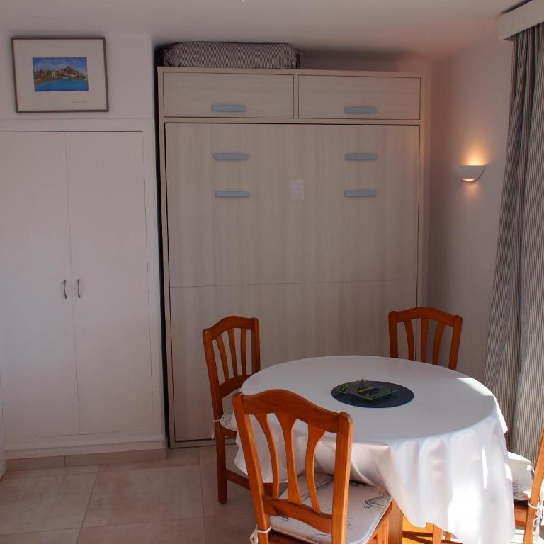 MIRAMAR 28A - One-Bedroom Apartment - 5