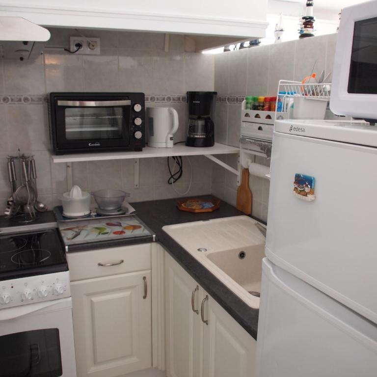 MIRAMAR 28A - One-Bedroom Apartment - 9