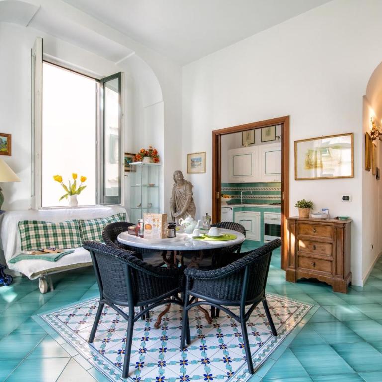 Amalfi Centre Flats - Apartment with Balcony - 5