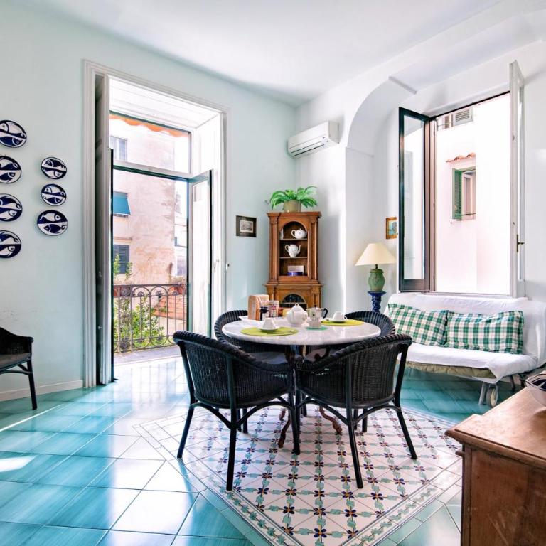 Amalfi Centre Flats - Apartment with Balcony - 23