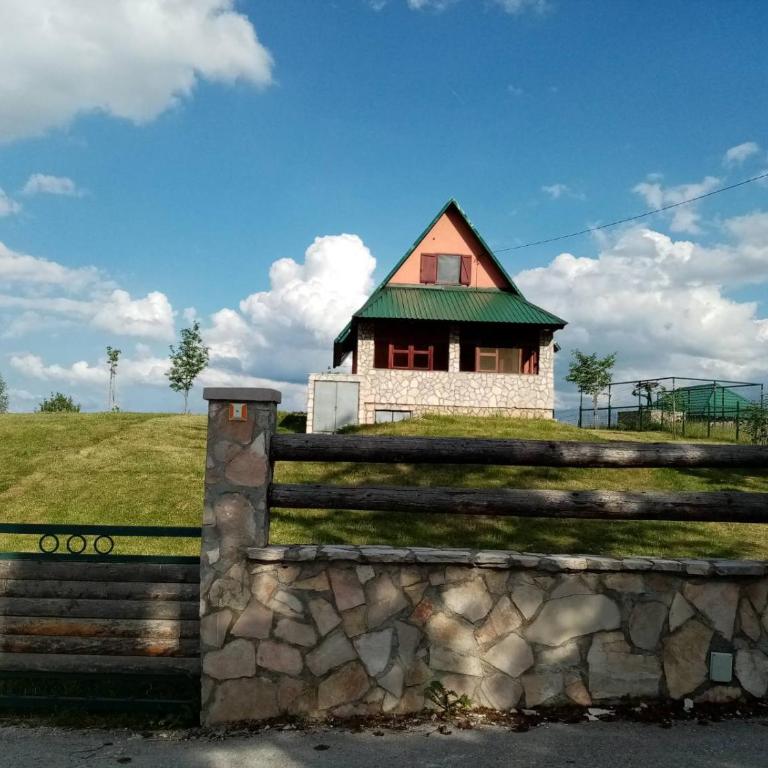Orange House in nature - One-Bedroom House - 23