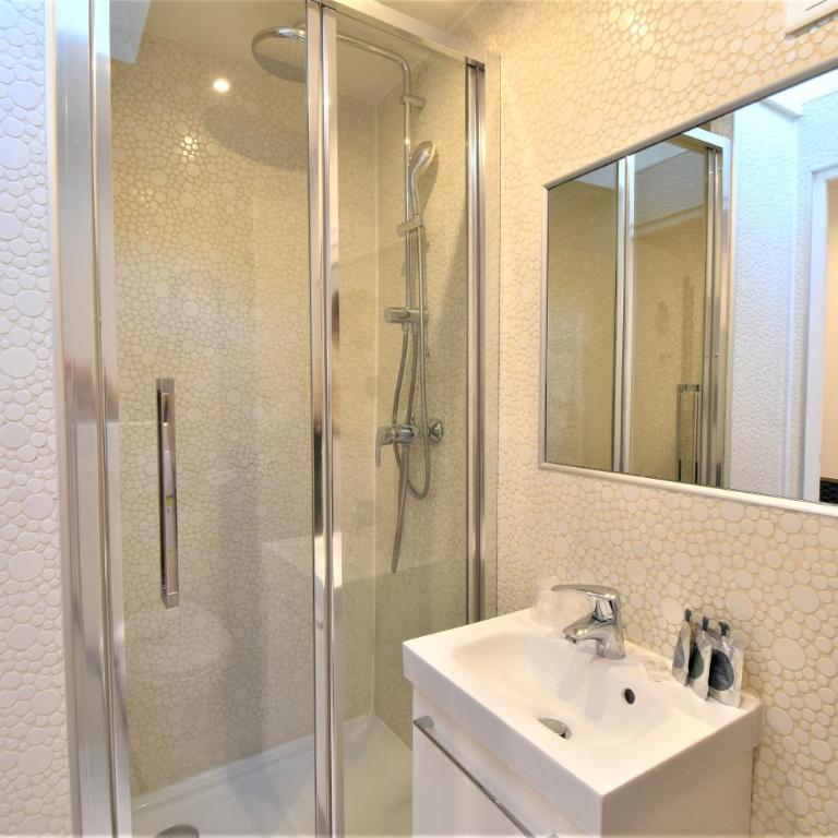 Hôtel Bonne Nouvelle - Chambre Double ou Lits Jumeaux - 2