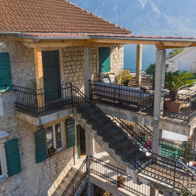 The Stone House, Prcanj 165 - Three-Bedroom Apartment with Sea View - 44