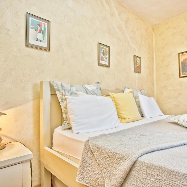 The Stone House, Prcanj 165 - Three-Bedroom Apartment with Sea View - 13
