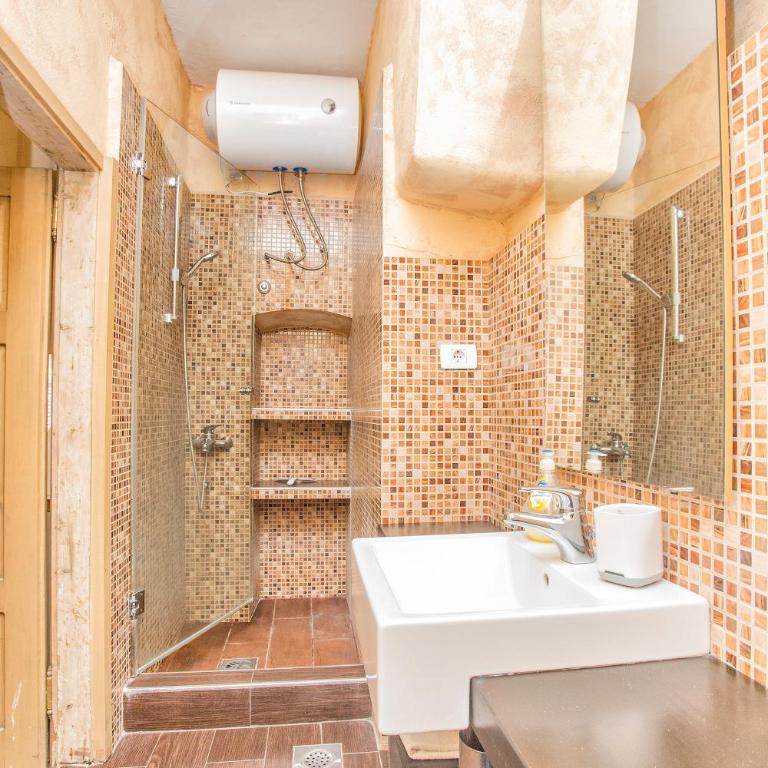 The Stone House, Prcanj 165 - Three-Bedroom Apartment with Sea View - 39