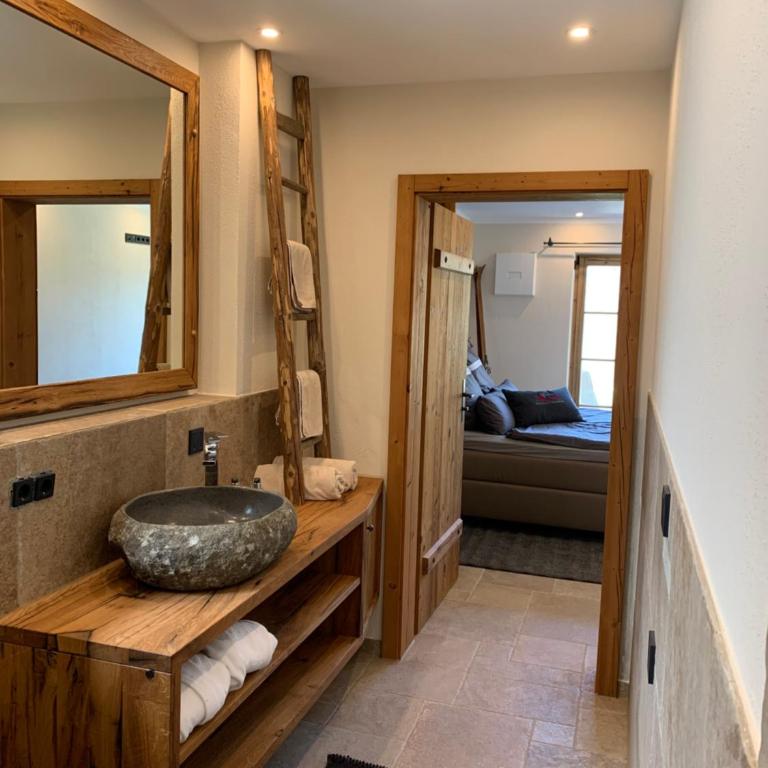 Chalet BERGSUCHT in Ruhpolding Bayern, Traumlage am sonnigen Südhang, kostenlose Parkplätze, schnelles WLAN, ruhige Sackgasse, NETFLIX inklusive - Chalet mit 3 Schlafzimmern - 15