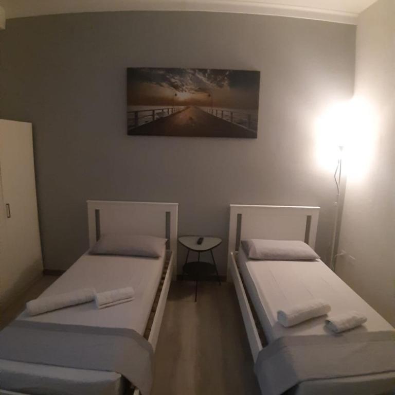Affittacamere Romina - Standard Double Room with Shared Bathroom - 1