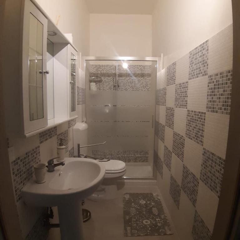 Affittacamere Romina - Triple Room with Private Bathroom - 4