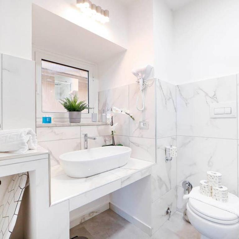 White Panoramic Jacuzzi Suite Trastevere - Monolocale Superior - 10