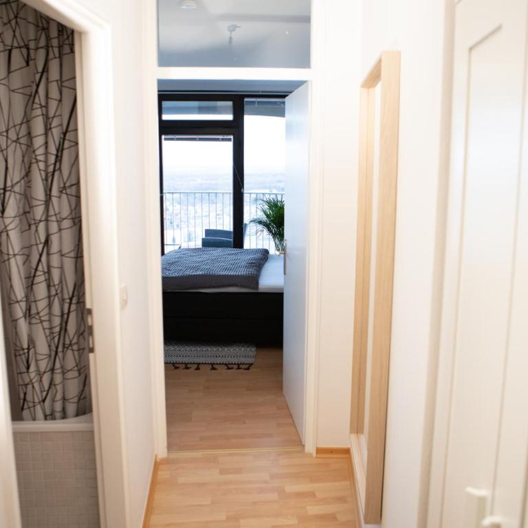 Tolles Apartment mit Weitblick über Augsburg - One-Bedroom Apartment - 11