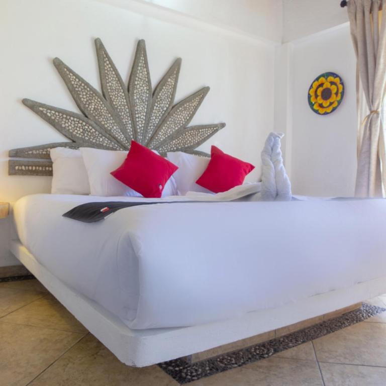 Valle Dorado - Deluxe King Room - 2