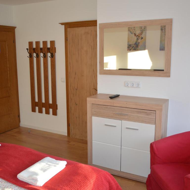 Haus Susanne - Familienzimmer mit Doppelbett - 8
