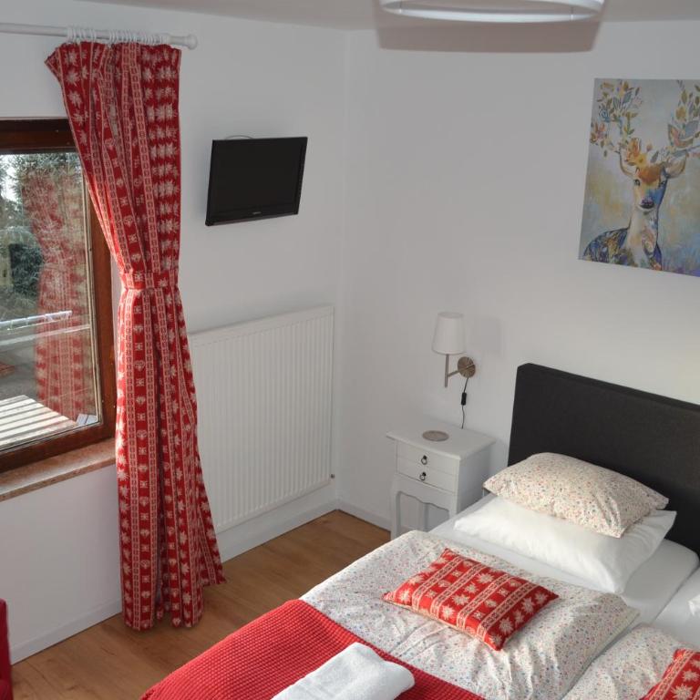 Haus Susanne - Familienzimmer mit Doppelbett - 11