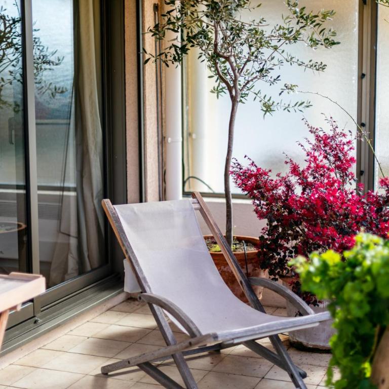 LE CHATEAU DE LA PINEDE AP4198 by Riviera Holiday Homes - Apartamento con terraza - 37
