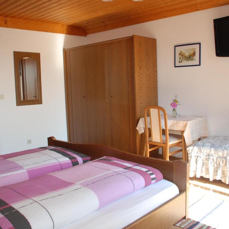 Gästehaus der Gamser Winzerstube - Chambre Double avec Balcon - 11