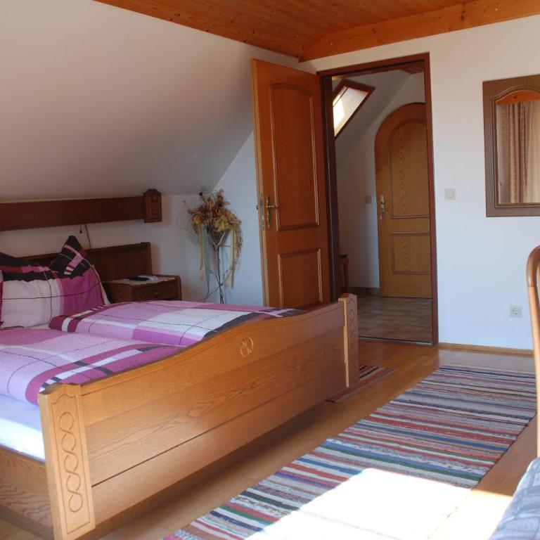 Gästehaus der Gamser Winzerstube - Chambre Double avec Balcon - 10