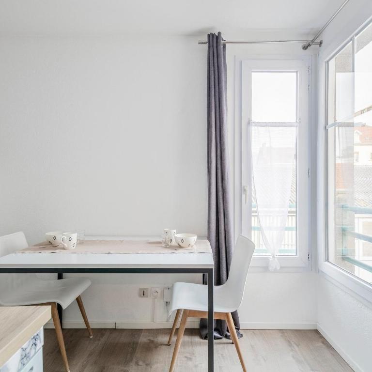 Studios avec parking, clim, balcon, proche tram - Monolocale con Vista Montagna - 13