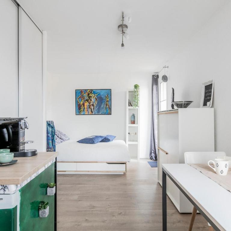 Studios avec parking, clim, balcon, proche tram - Monolocale con Vista Montagna - 10