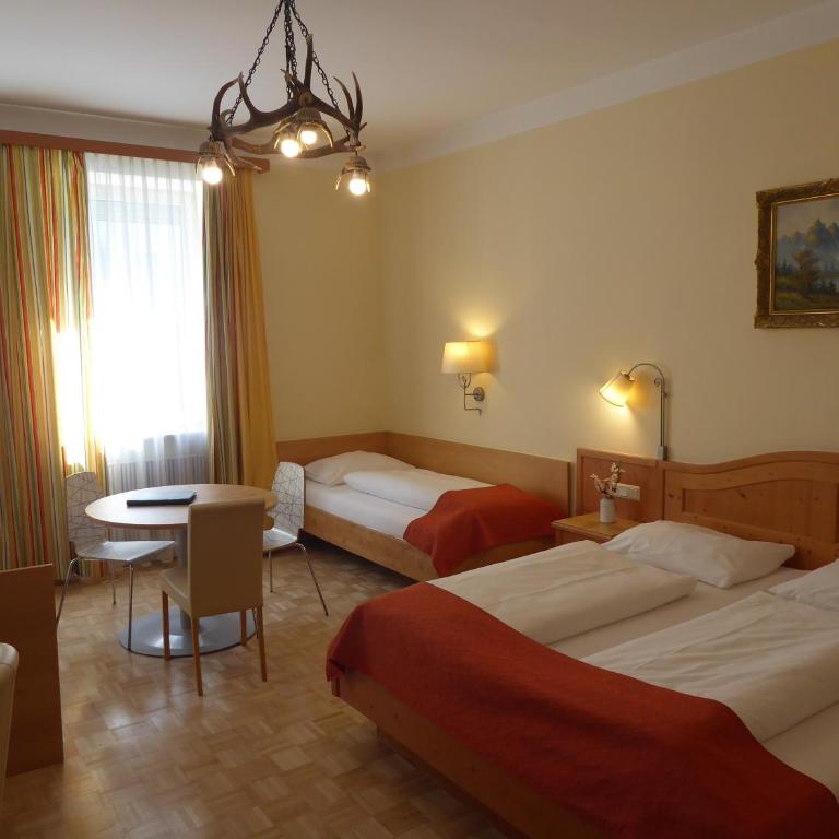 Adlerhof - Vierbettzimmer - 7