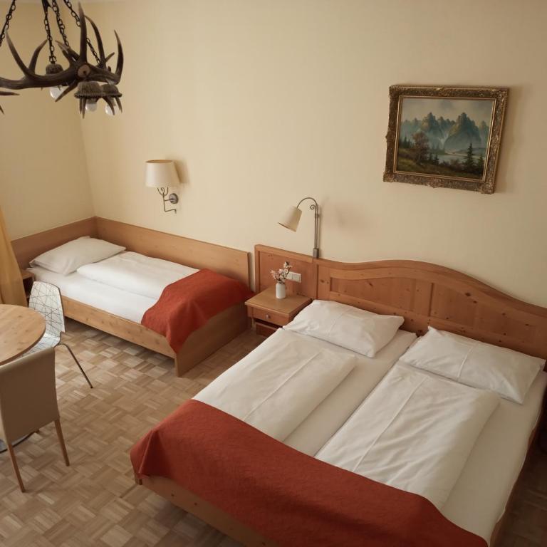 Adlerhof - Vierbettzimmer - 8