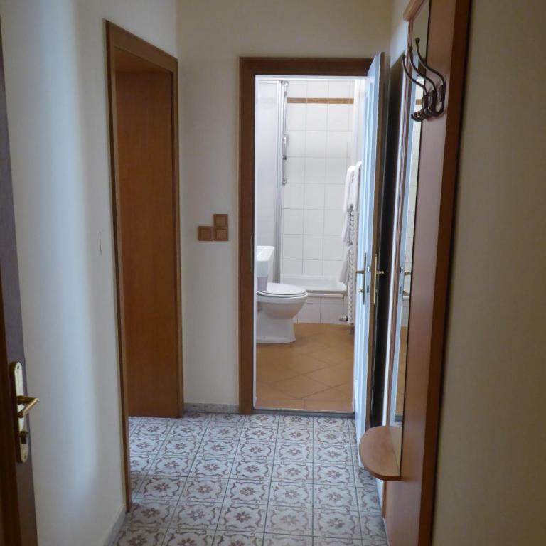 Adlerhof - Vierbettzimmer - 9