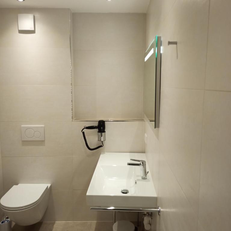 Adlerhof - Doppelzimmer - 11