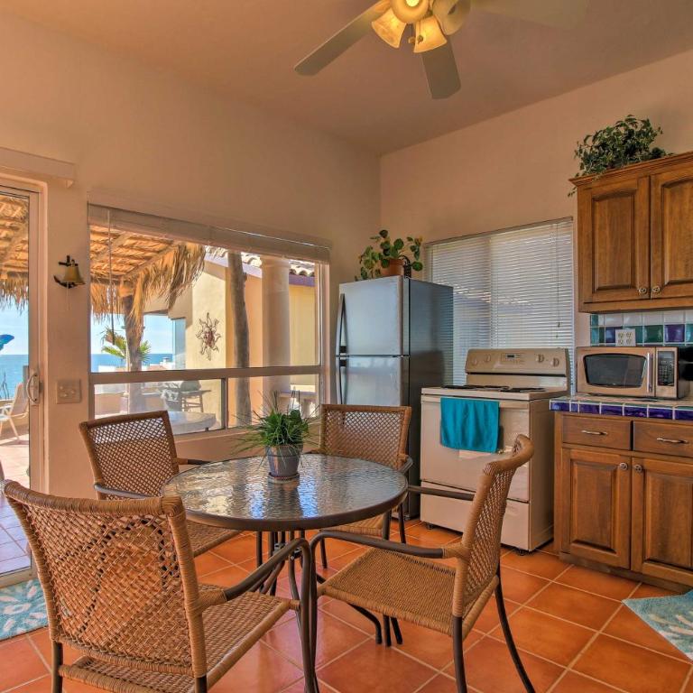 Charming Las Conchas Home w/ Patio: Steps to Beach - Casa - 7