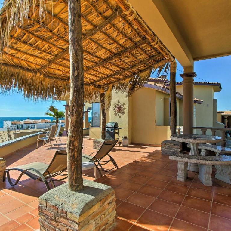 Charming Las Conchas Home w/ Patio: Steps to Beach - Casa - 16