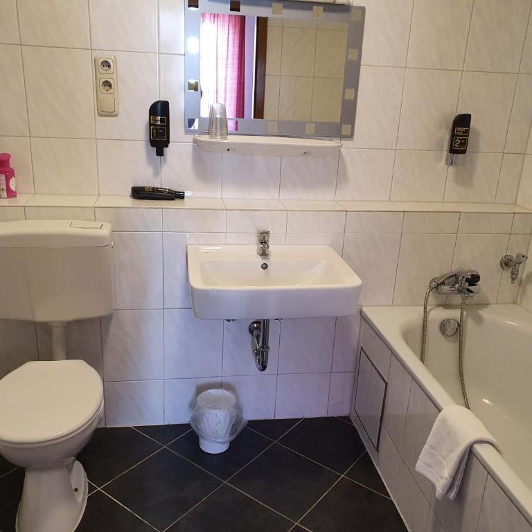Pension Seibel - Dreibettzimmer - 2