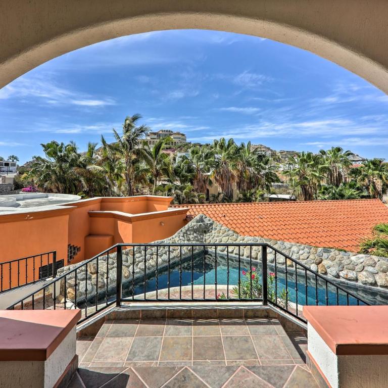 Luxe Cabo Retreat: Terrace w/ Stunning City Views! - Casa - 28
