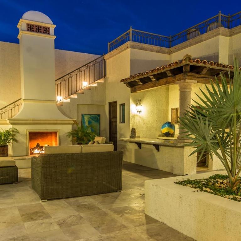 Cabo Hacienda w/ Private Pool & Rooftop Terrace! - Casa - 13