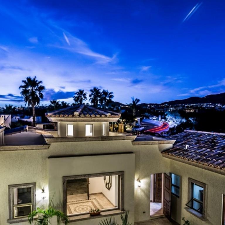 Cabo Hacienda w/ Private Pool & Rooftop Terrace! - Casa - 14