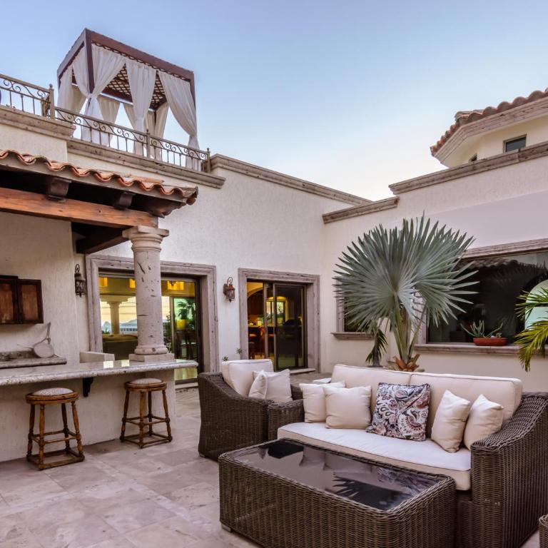 Cabo Hacienda w/ Private Pool & Rooftop Terrace! - Casa - 12