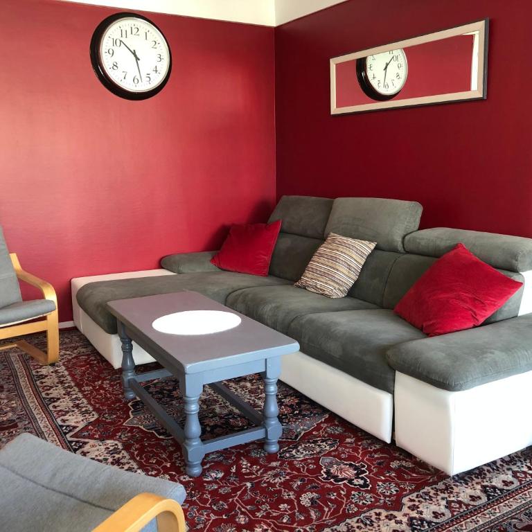 BedinReims "burgundy bottle" 110m2 Exceptional, 4 chambres doubles, 2 bain, free park & wifi, tout équipé - Appartamento - 10