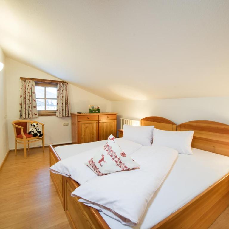 ZITTRAUERHOF - Urlaub am Bauernhof Gastein - Familienzimmer mit Bergblick - 3