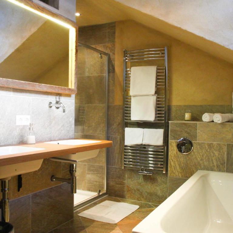 Chalet Alpin - Deluxe Apartment mit 3 Schlafzimmern - 2