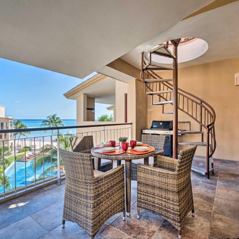 Playa del Carmen Beachfront Condo w/ Pool Access! - Apartment - 2