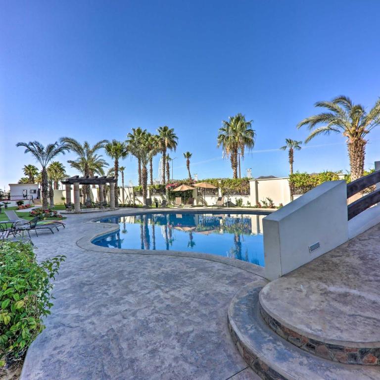 Walk to Beach: Modern Cabo Condo w/ Balcony! - Apartamento - 21