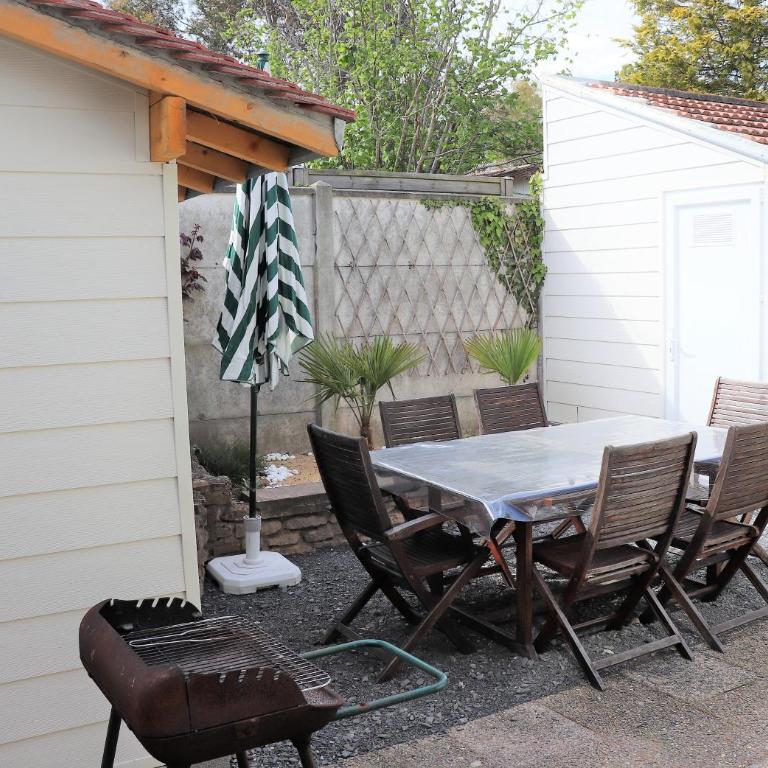 Villa des sables avec 1 studio pour 2 personnes pouvant être complété par une chambre avec sa salle de bain et WC si 4 personnes - Familienstudio - 12