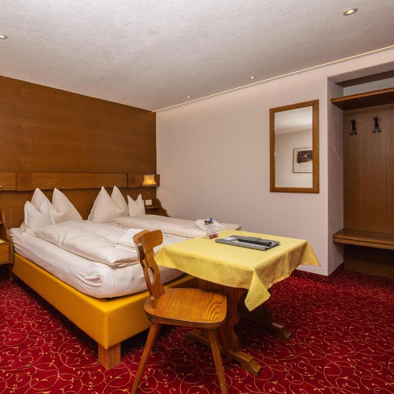 Sonnenhotel Soldanella Sonneck - Doppelzimmer - 4