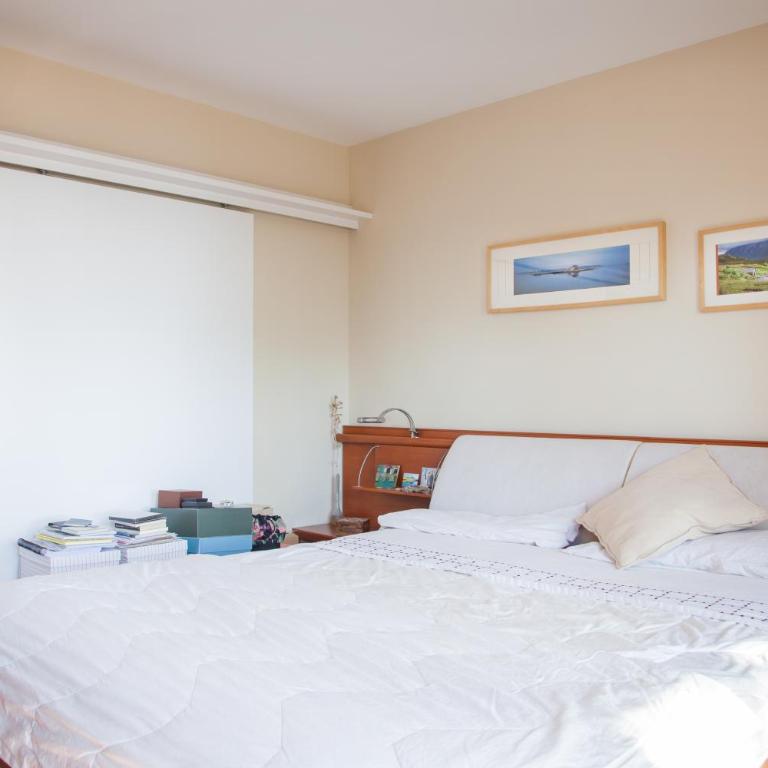 Impresionantes vistas al mar con piscina privada - Four-Bedroom House - 11